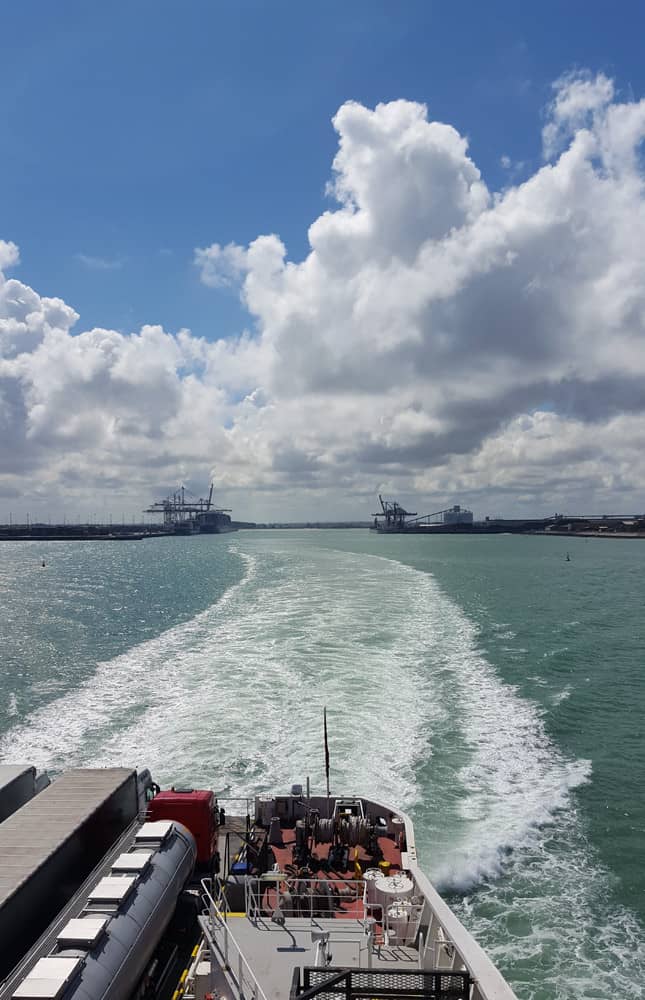 Mit em Auto nach England - Eurotunnel oder Fähre?