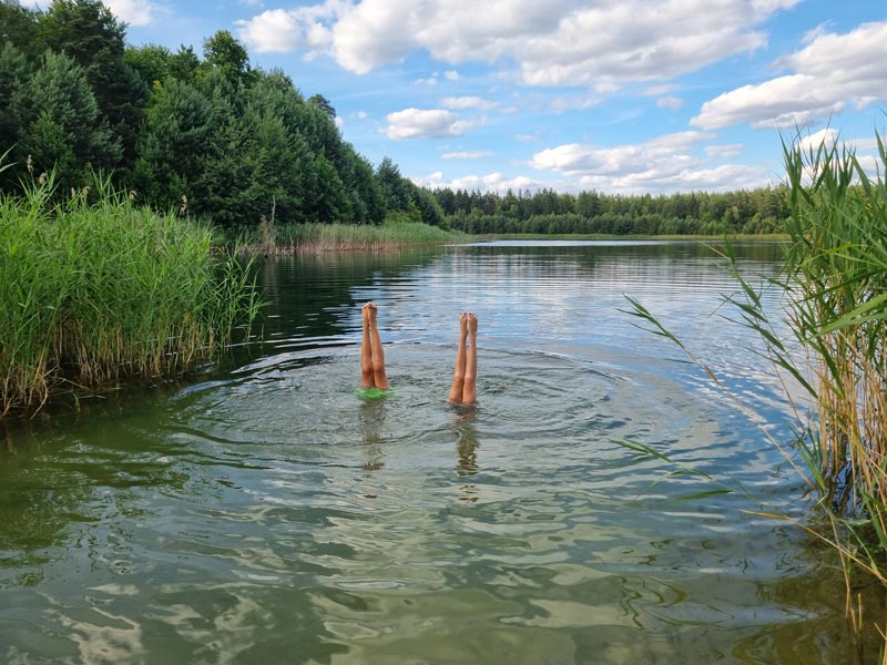 Schwimmen im See in Burgwall