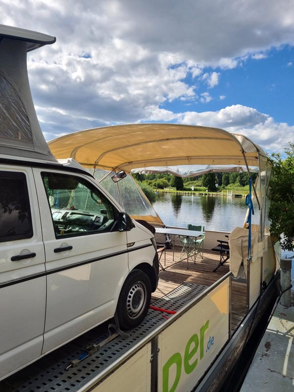 Bootsurlaub mit VW-Bus